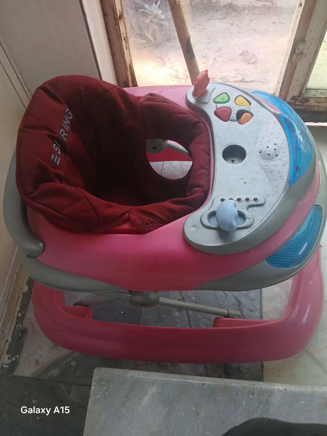 راروئک درحد نو|اسباب‌‌بازی|آزادشهر, |دیوار