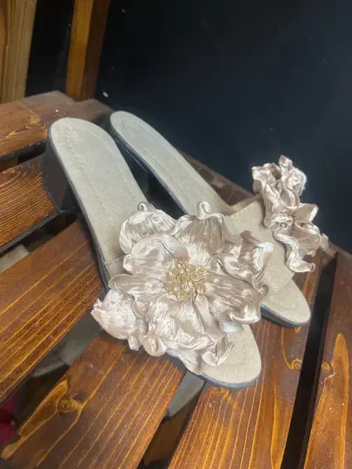 صندل مجلسی|کیف، کفش، کمربند|شاهرود, |دیوار