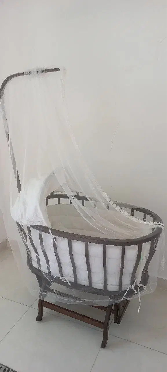 گهواره|تخت و سرویس خواب|سنندج, |دیوار