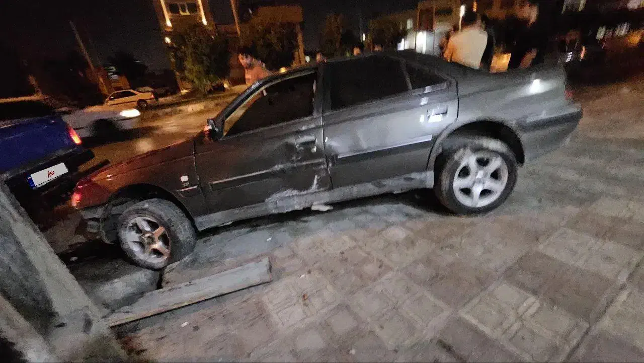 ماشین تصادفی پارس|خودرو سواری و وانت|کازرون, |دیوار