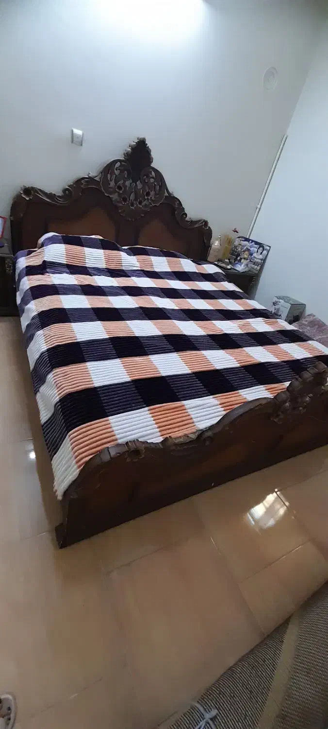 تخت  خواب|تخت و سرویس خواب|شاهین‌شهر, طالقانی|دیوار