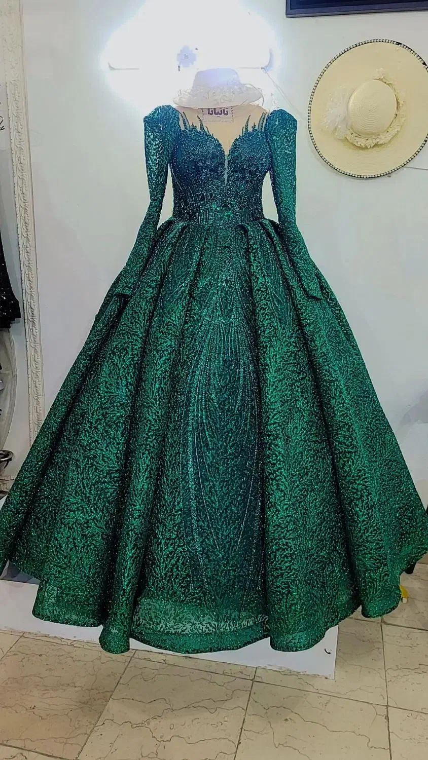 چند عدد لباس عروس بفروش میرسد|لباس|قوچان, |دیوار