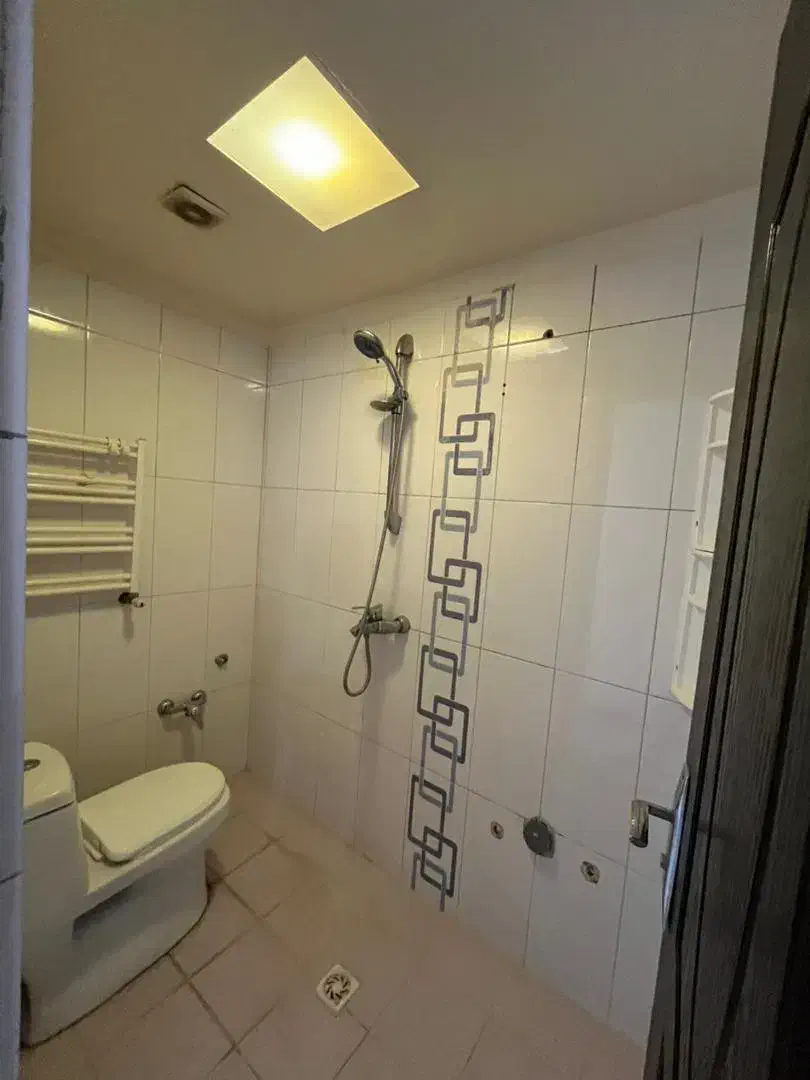 80متر/فول امکانات/دسترسی فوق‌العاده/تاپ لوکیشن