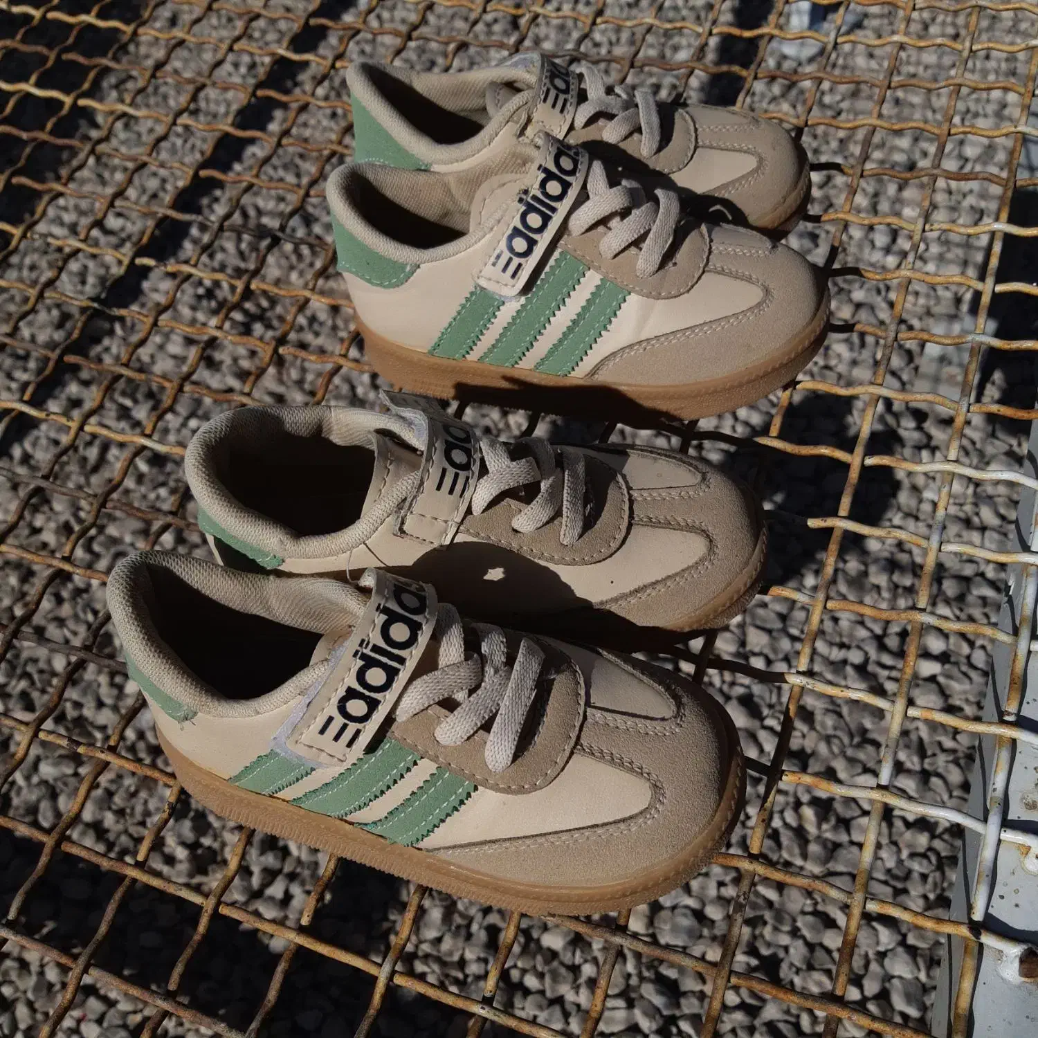 کفش بچگانه چراغدار|کفش و لباس بچه|سرپل ذهاب, |دیوار