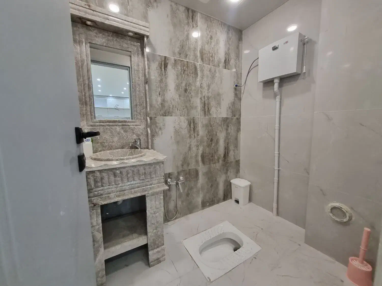 مبله-لوکس-شیک|اجارهٔ کوتاهمدت آپارتمان و سوئیت|شیراز, فرهنگ شهر|دیوار