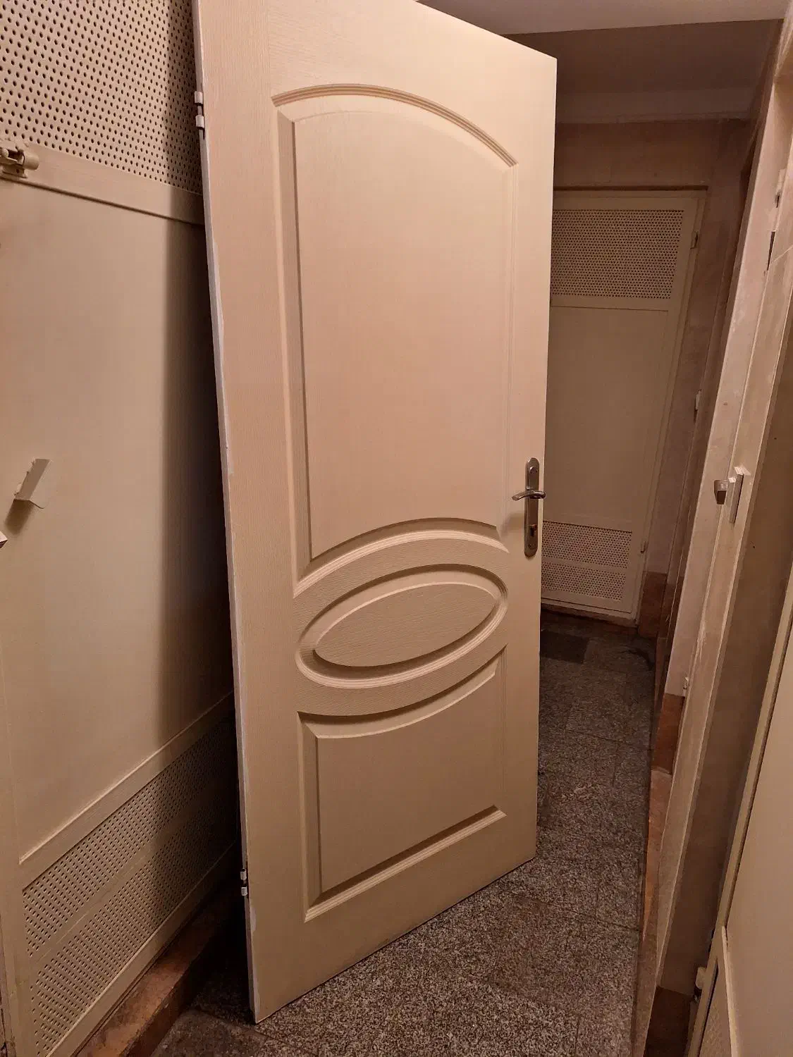 فروش درب چوبی اپارتمان|مصالح و تجهیزات ساختمان|تهران, مدائن|دیوار