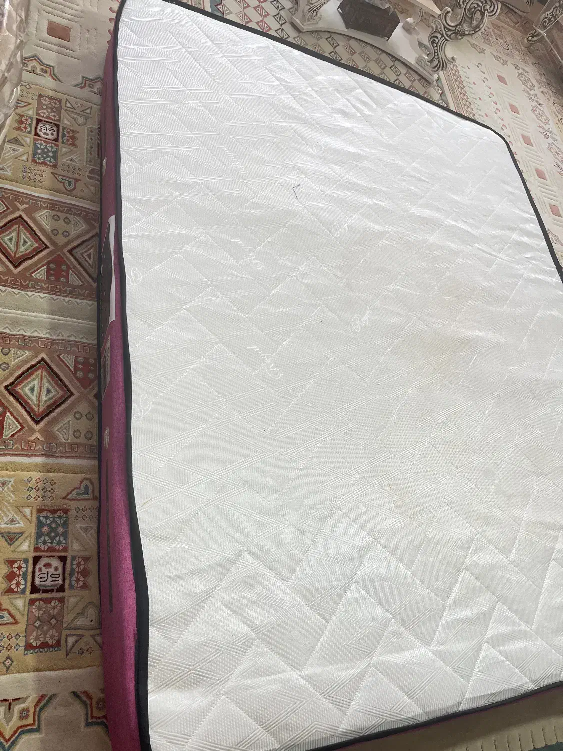 تشک|تشک تختخواب|شیراز, فرگاز|دیوار