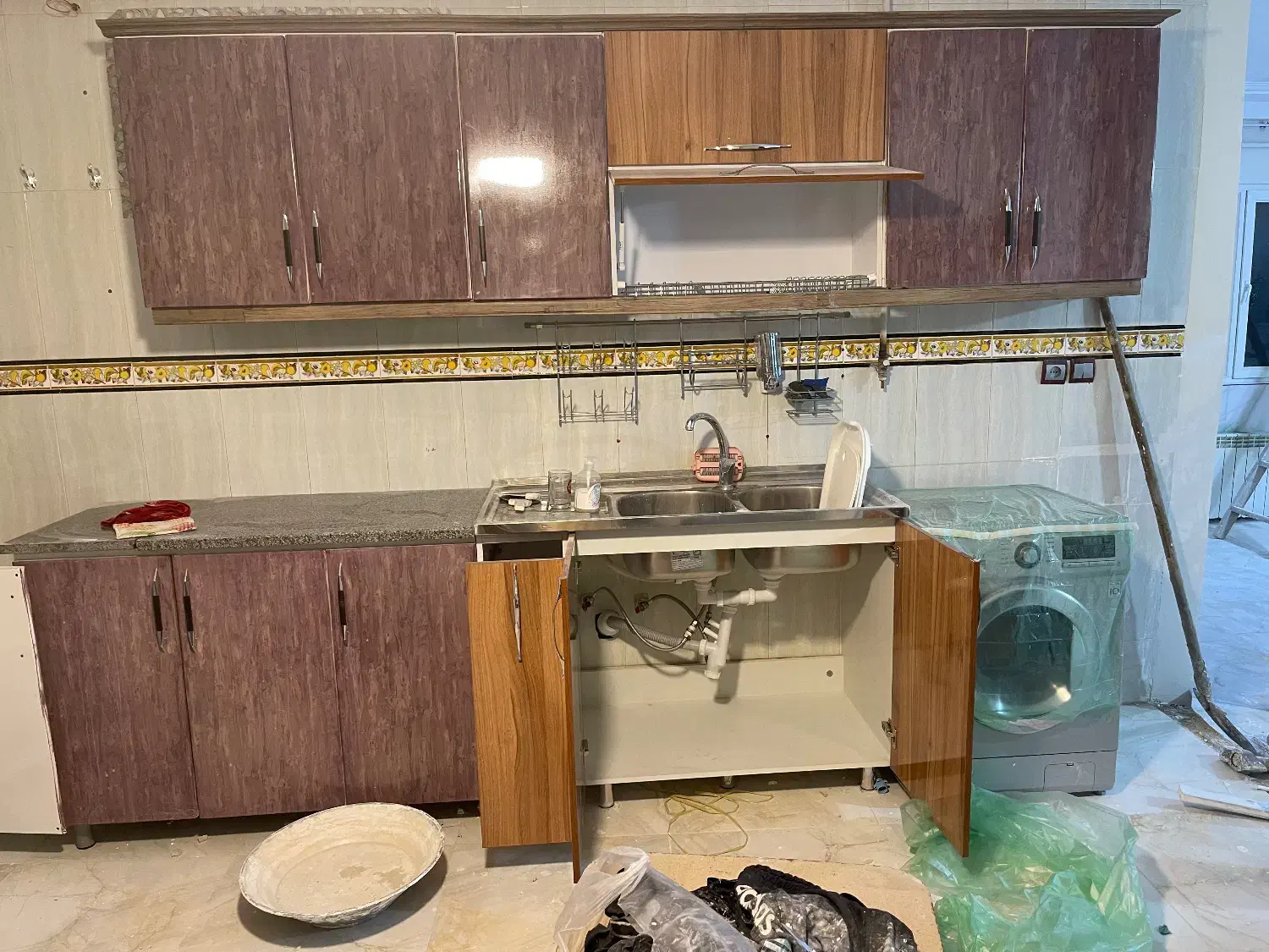 کابینت|آبچکان و نظمدهنده ظروف|کنگاور, |دیوار