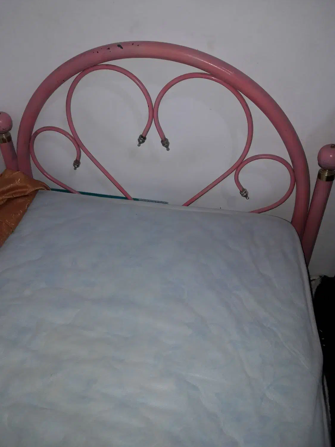 تختخواب وتشک میزتلویزیون ولوازم منزل|صنایع دستی و سایر لوازم تزئینی|زاهدان, |دیوار