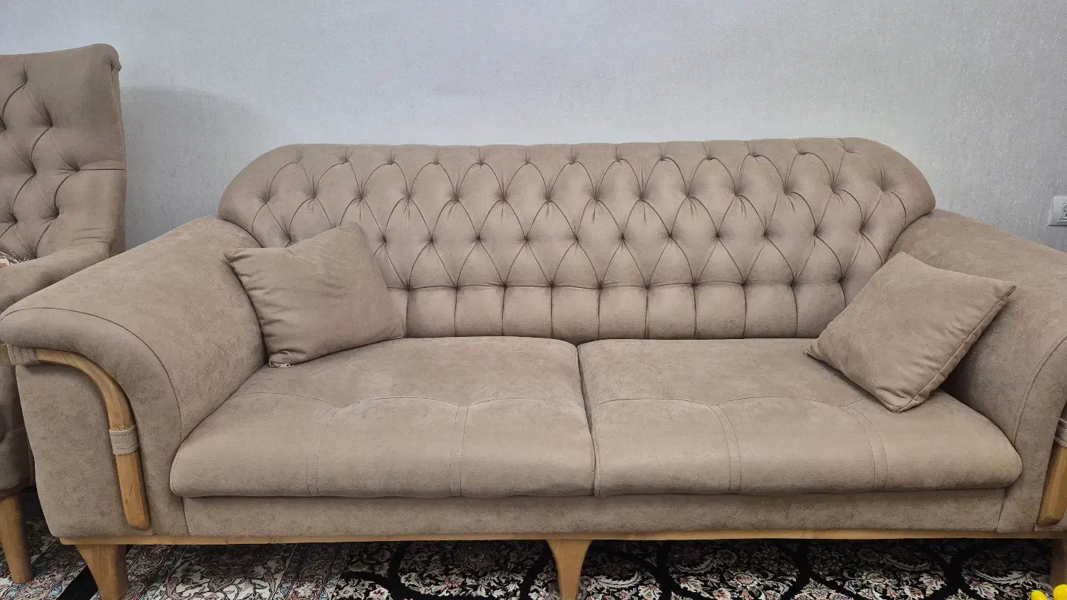 مبل ۱۰ نفرِ چستر|مبلمان خانگی و میز عسلی|اراک, |دیوار