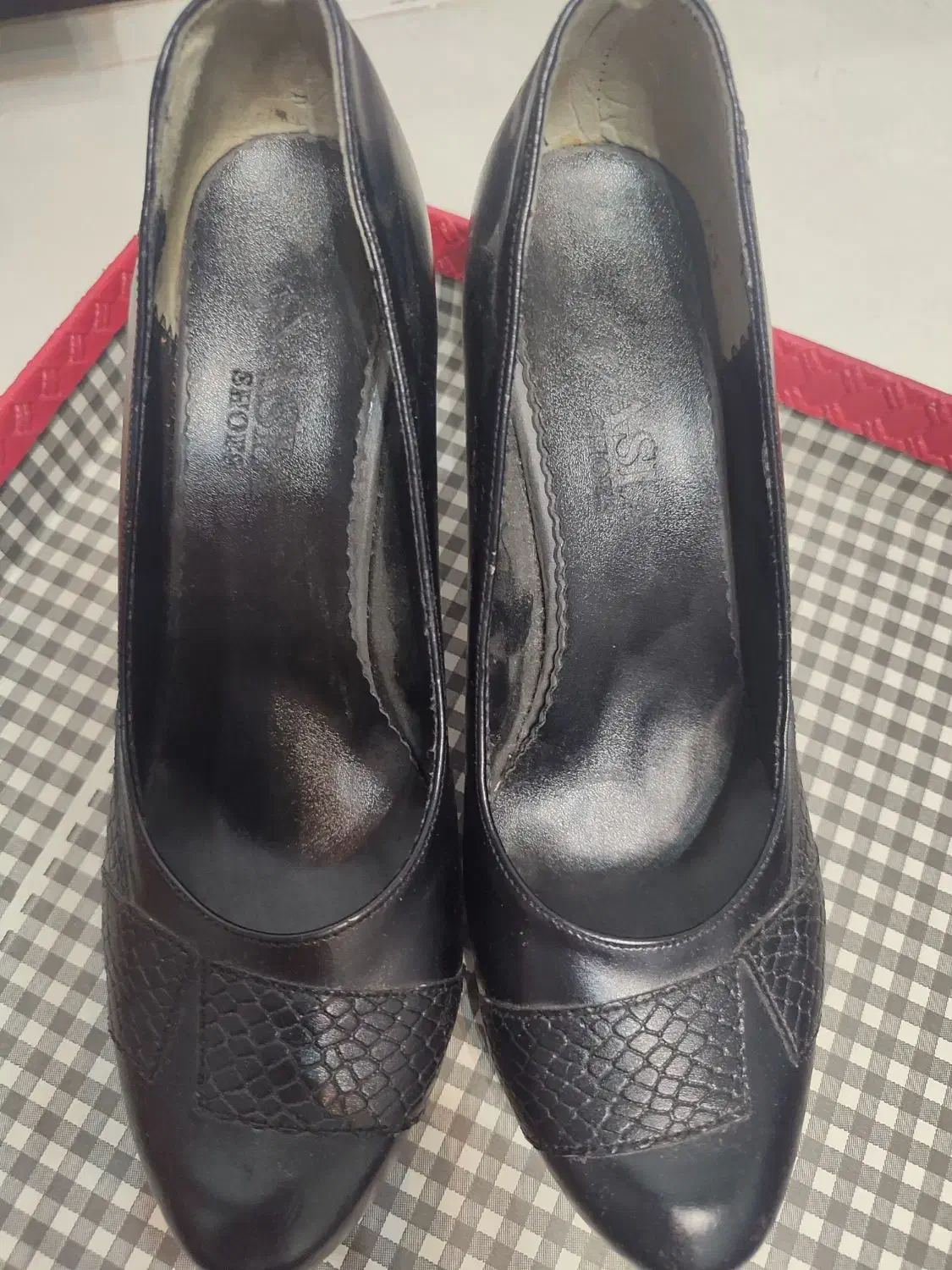 کفش درحدنو فقط یکبار استفاده شده|کیف، کفش، کمربند|کاشان, دانش|دیوار