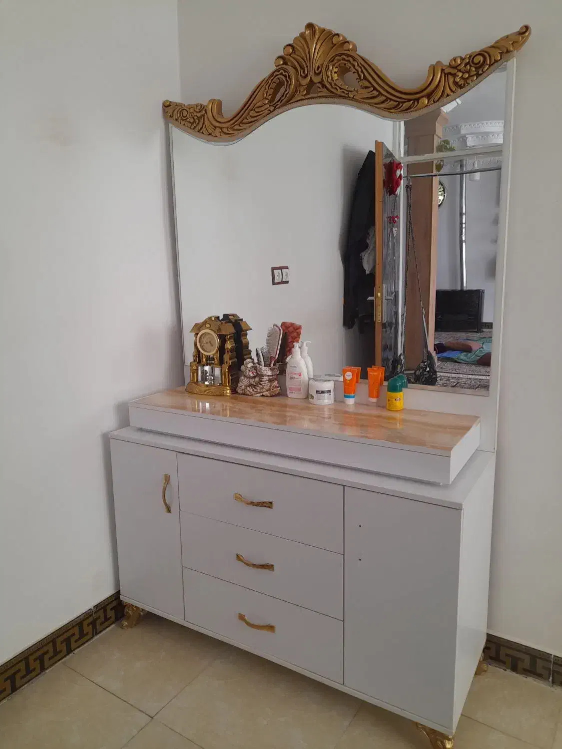 میزارایشی|آرایشگاه و سالنهای زیبایی|زرند, |دیوار