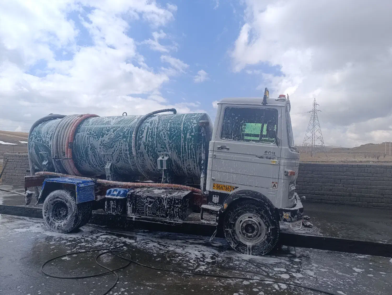 تخلیه چاه|خدمات پیشه و مهارت|قروه, |دیوار