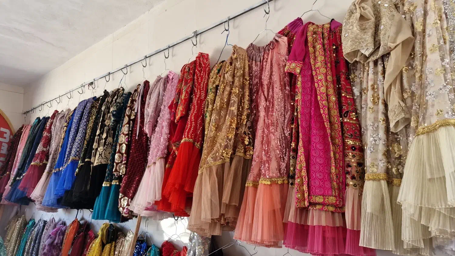 لبلس محلی|لباس|ششده و قره بلاغ, |دیوار