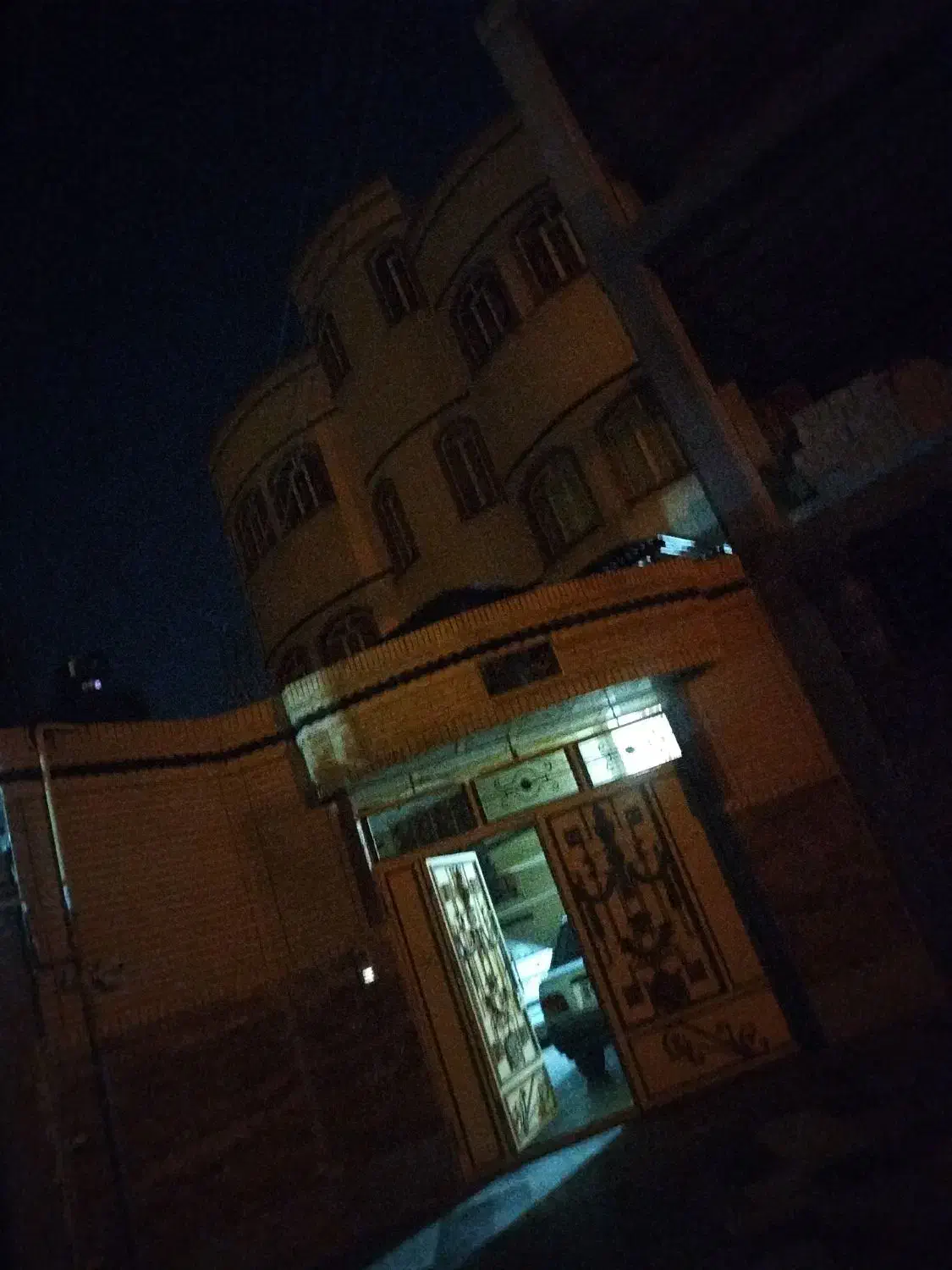 یک دستگاه آپارتمان سه طبقه|فروش آپارتمان|ایرانشهر, |دیوار