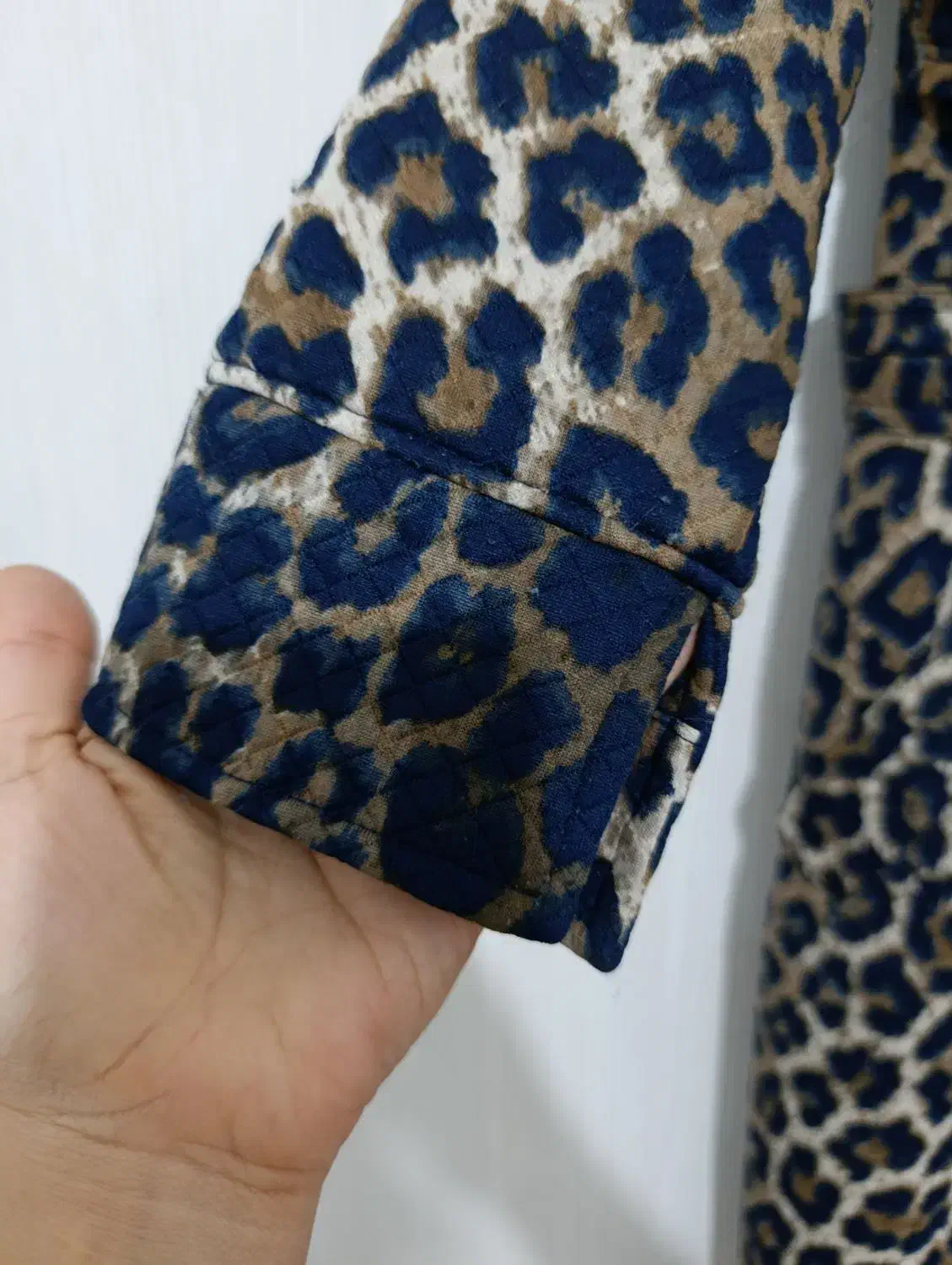 پالتو|لباس|قم, سعادتی|دیوار