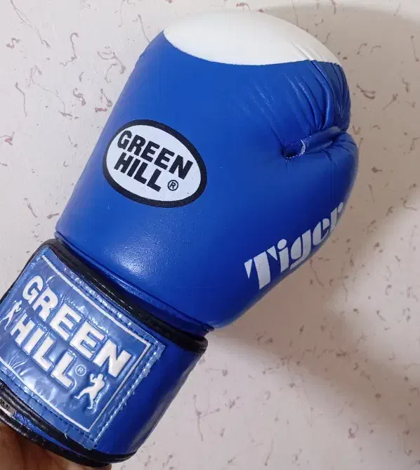 دستکش بوکس نو|تجهیزات ورزشی|سنندج, |دیوار