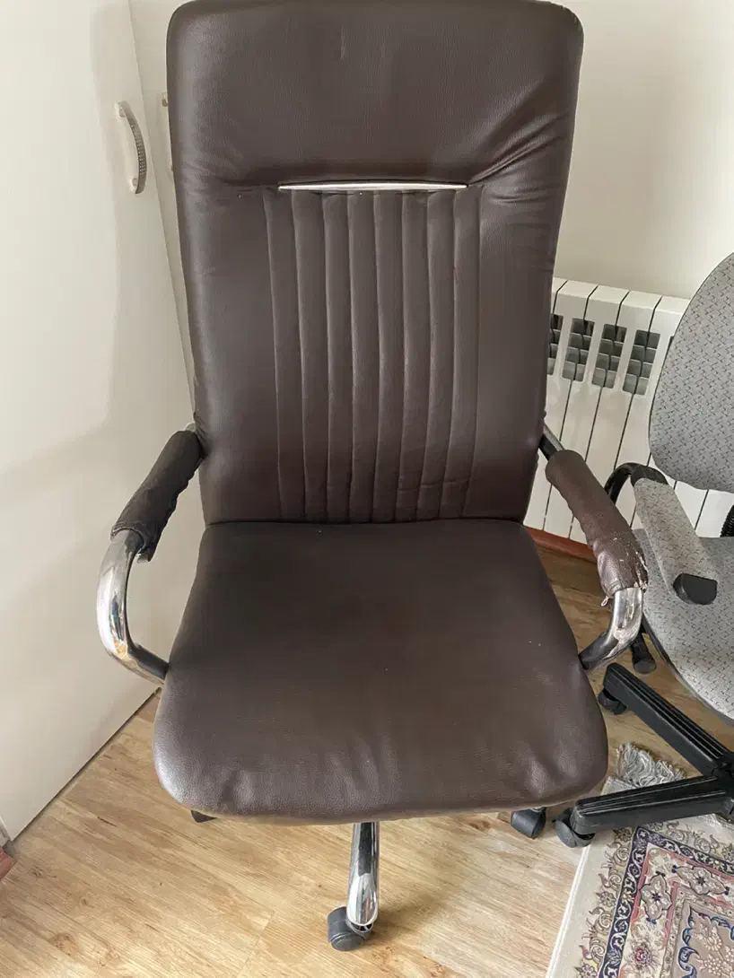 صندلی مدیریتی چرمی و صندلی دانش آموزی|صندلی و نیمکت|تهران, توحید|دیوار