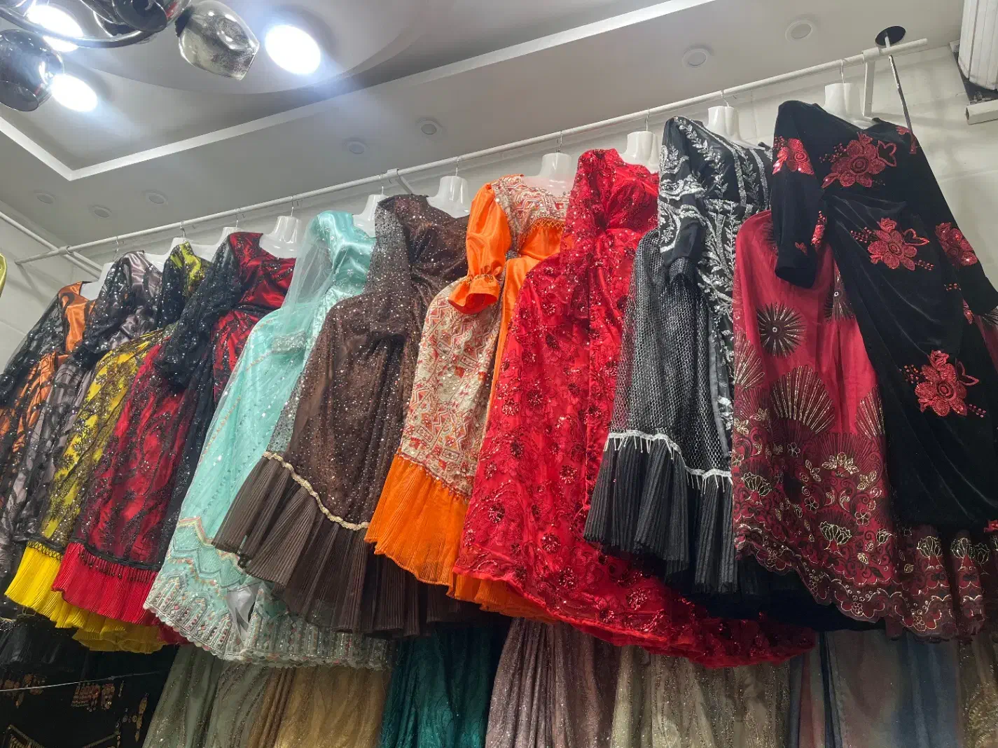 فروش لباس محلی به صورت عمده و تک|لباس|مرودشت, ابوذر شمالی|دیوار