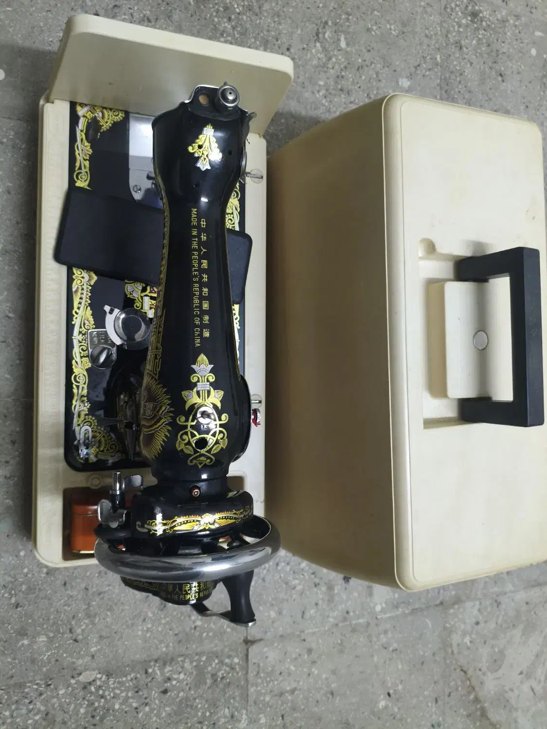 چرخ خیاطی و دی وی دی نوی نو|چرخ خیاطی و ریسندگی|قائمشهر, |دیوار