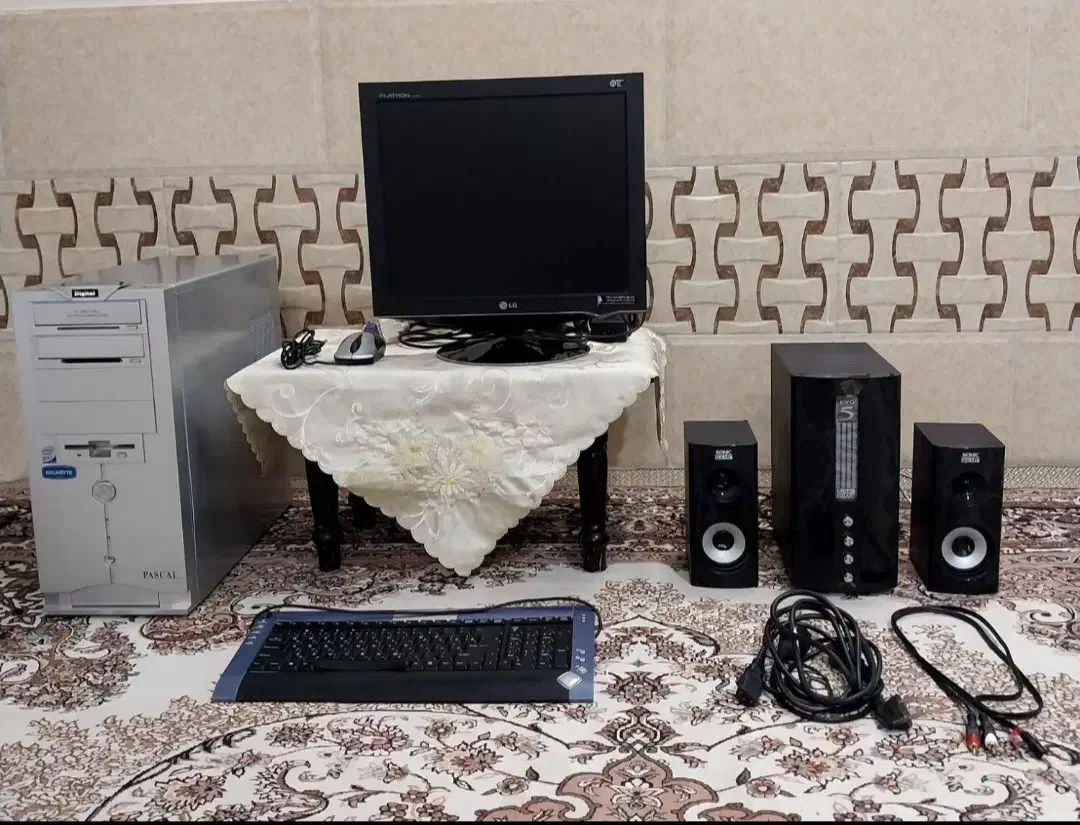 کامپیوتر|رایانه رومیزی|اصفهان, فجر|دیوار