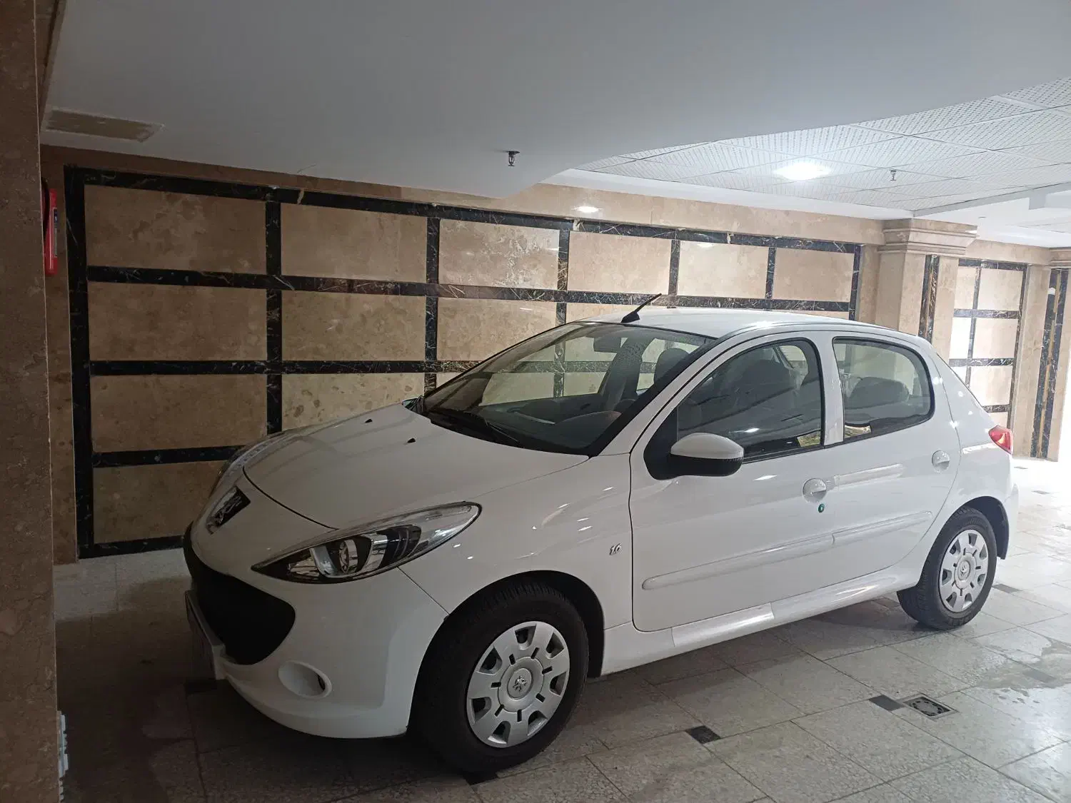 پژو ۲۰۷ مدل ۱۴۰۴ سقف فلز|خودرو سواری و وانت|همدان, |دیوار