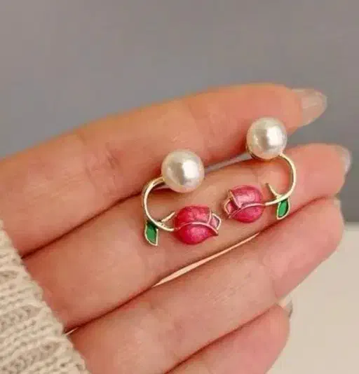 گوشواره میناکاری|بدلیجات|قم, باغ کرباسی|دیوار