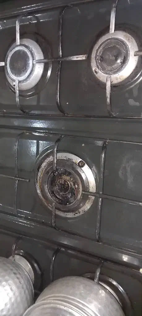 گاز کاملن سالم  تمیز  بدون فر|اجاق گاز و لوازم برقی پخت‌وپز|رشت, سلیمانداراب|دیوار