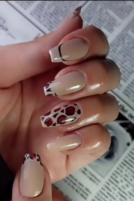 انجام خدمات ناخن با بهترین متریال روز خیابان جی|خدمات آرایشگری و زیبایی|اصفهان, شهید رجایی|دیوار