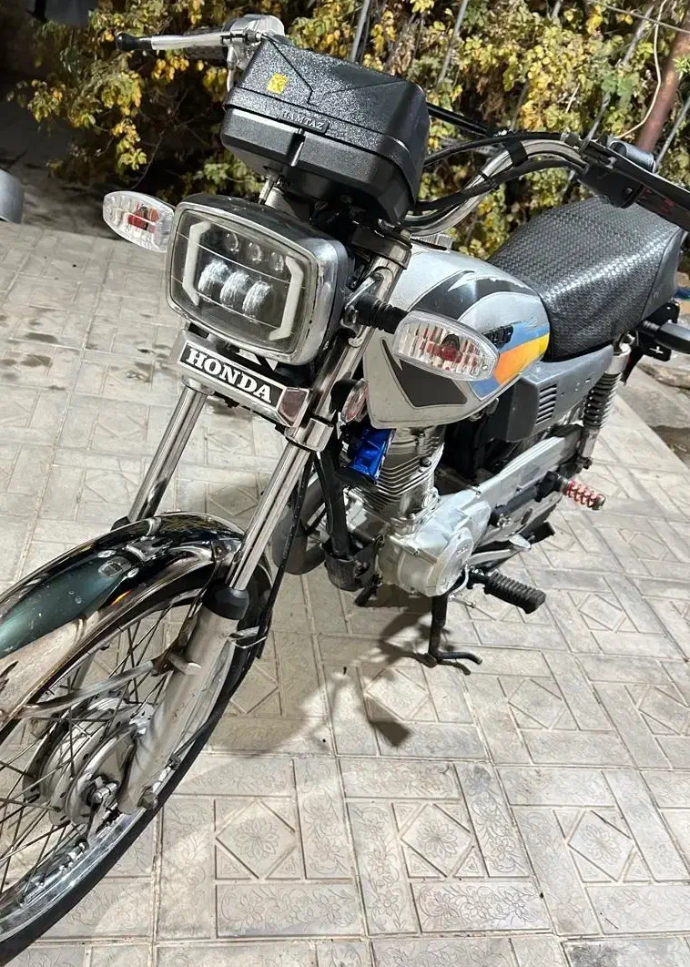 موتور ۱۲۵ مدل ۸۸ اسپرت|موتورسیکلت|کرمان, |دیوار