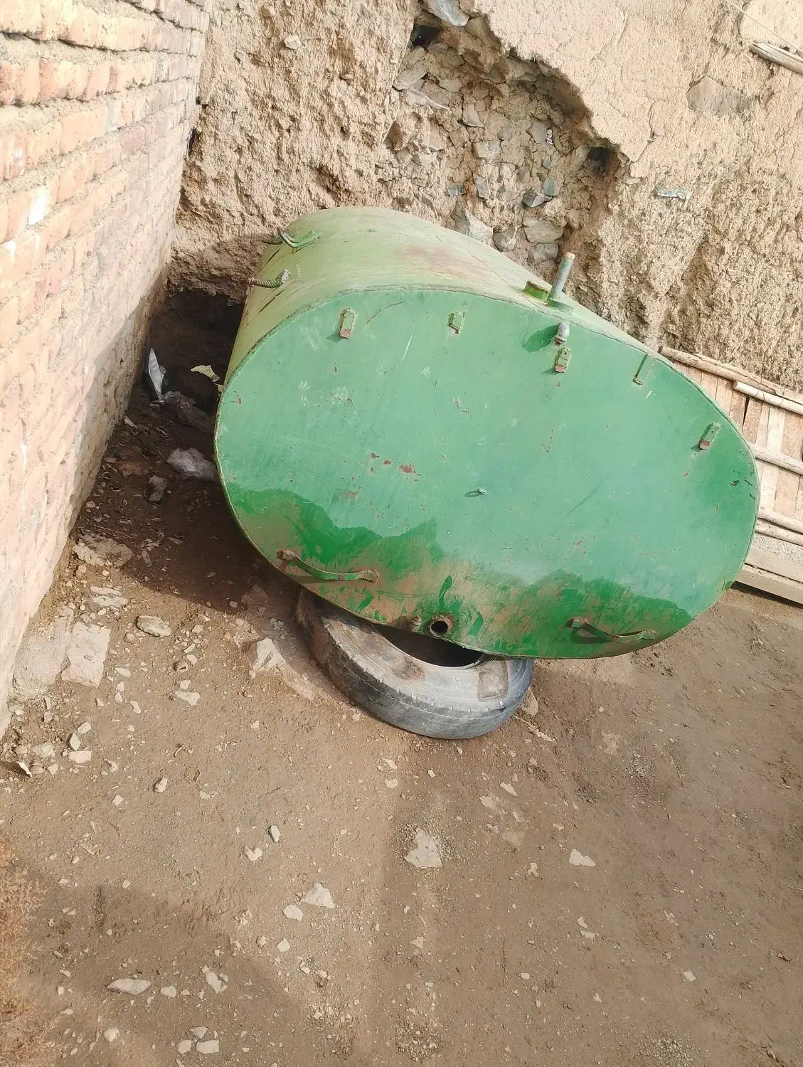 تانکل 2000لیرت|عمده‌فروشی|صومای برادوست, |دیوار