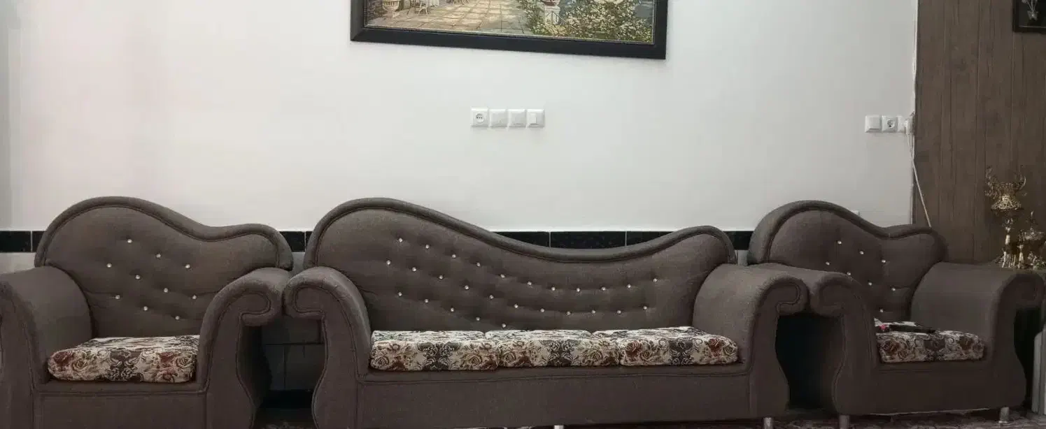 مبل 7 نفره راحتی|مبلمان خانگی و میز عسلی|تربت‌حیدریه, فردوسی جنوبی|دیوار