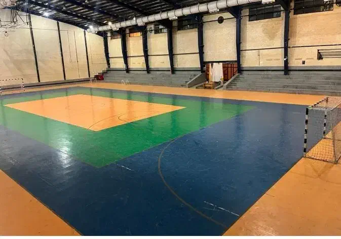 اجاره سالن  ورزشی و زمین چمن مصنوعی|اجارهٔ کوتاه‌مدت آپارتمان و سوئیت|شیراز, شهرک گلستان شمالی|دیوار