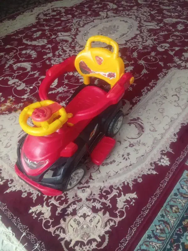 ماشین بچه|اسباب‌بازی بچه|تربت جام, میرقوام الدین|دیوار