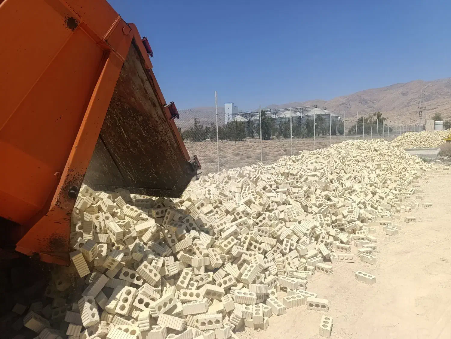 اصفهان آجر|مصالح و تجهیزات ساختمان|داراب, |دیوار