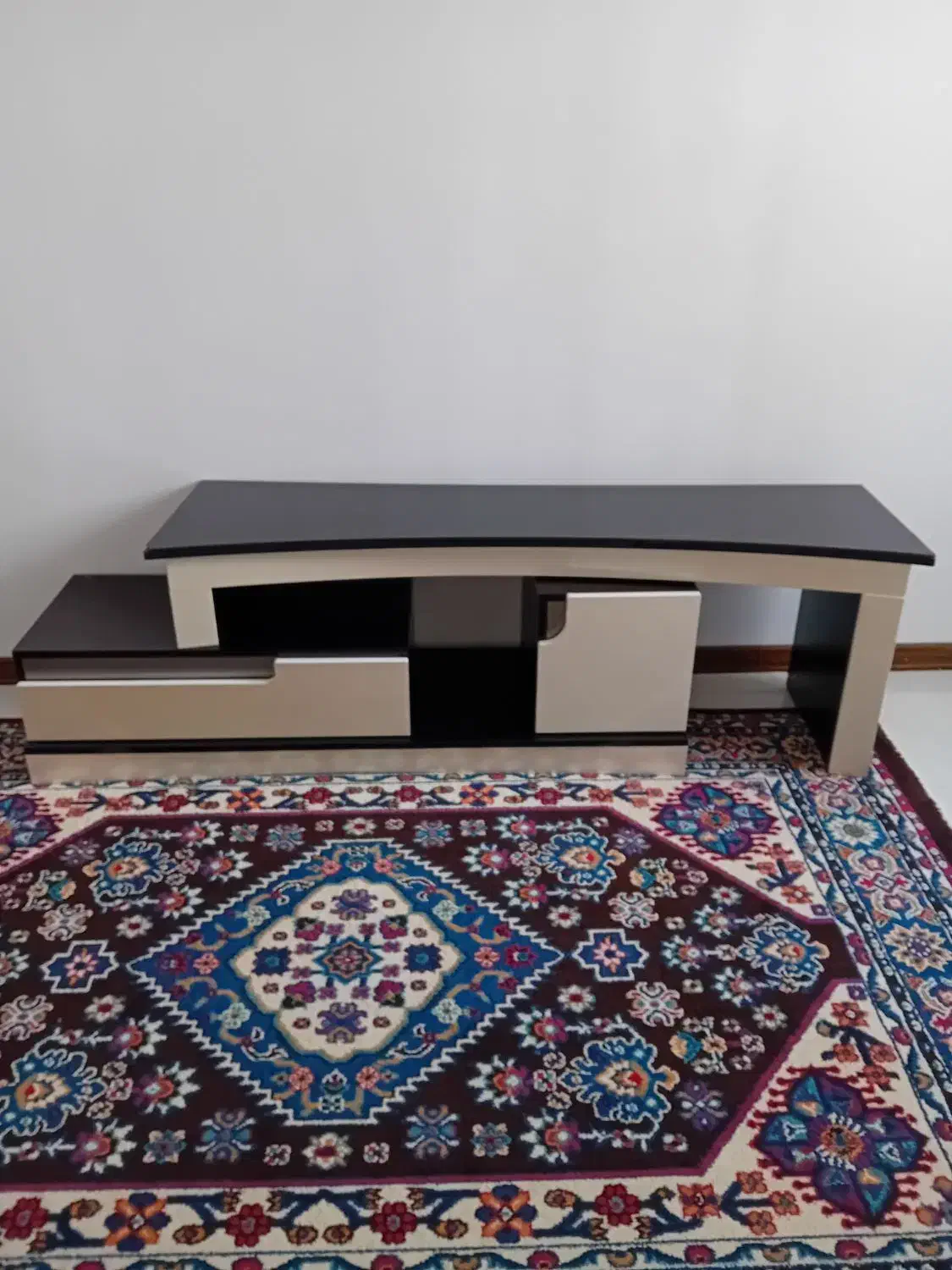 میز تی وی در حد نو|میز تلویزیون|شاهین‌شهر, شهرک پردیس|دیوار