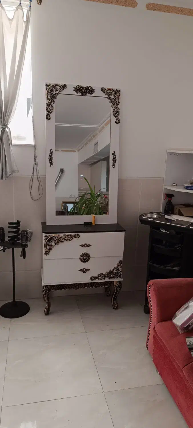 فروشی|آرایشی، بهداشتی، درمانی|بافق, |دیوار