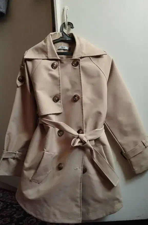 ترنج کت وبارانی  مارک زارا سایز تا44و46|لباس|مشهد, هنرور|دیوار