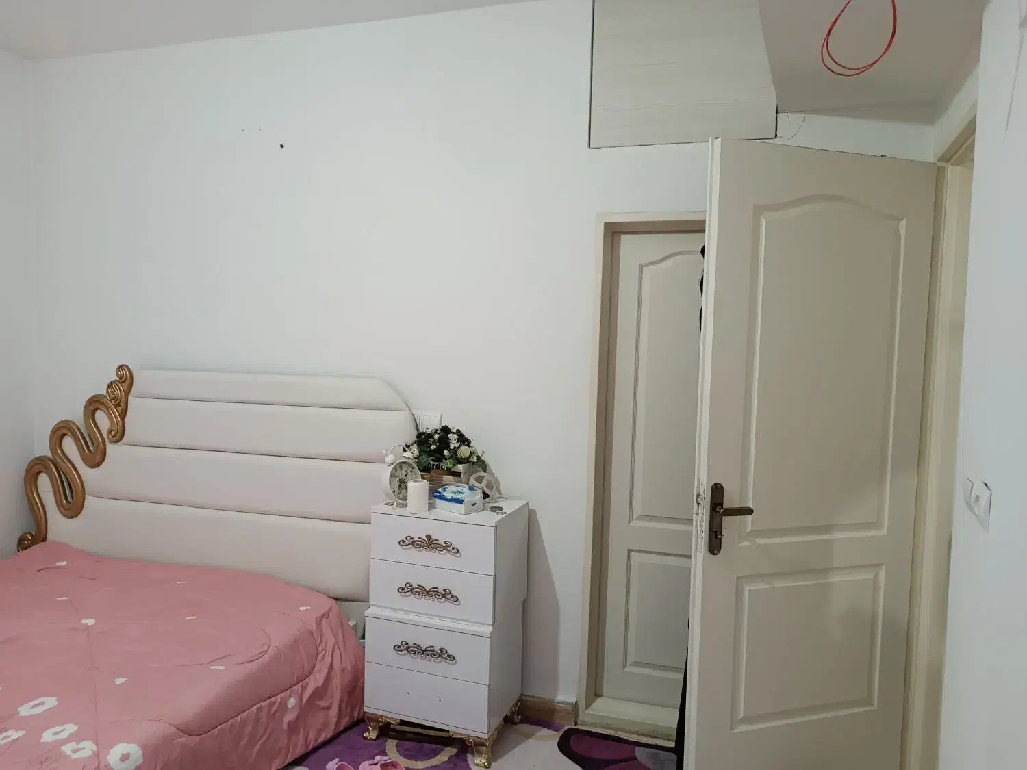 تخت دونفره - میزآرایش|تخت و سرویس خواب|ورامین, ورامین|دیوار