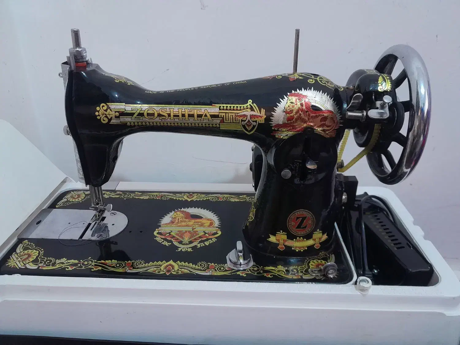 چرخ خیاطی و ریسندگی|چرخ خیاطی و ریسندگی|سردشت, |دیوار