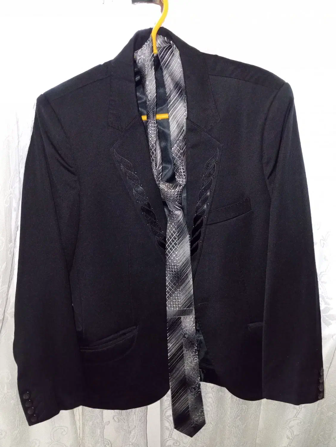 کت مجلسی|لباس|اهواز, پادادشهر|دیوار