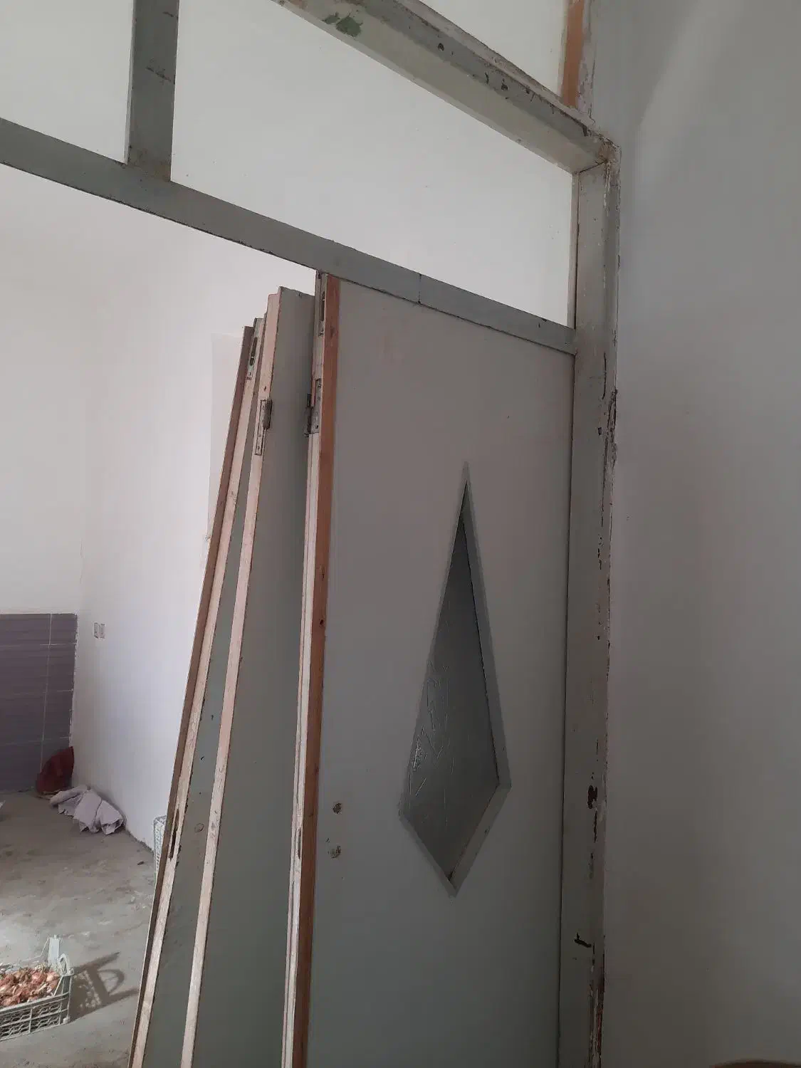 یک عدد درب اتاق چهارتایی|مصالح و تجهیزات ساختمان|هریس, |دیوار