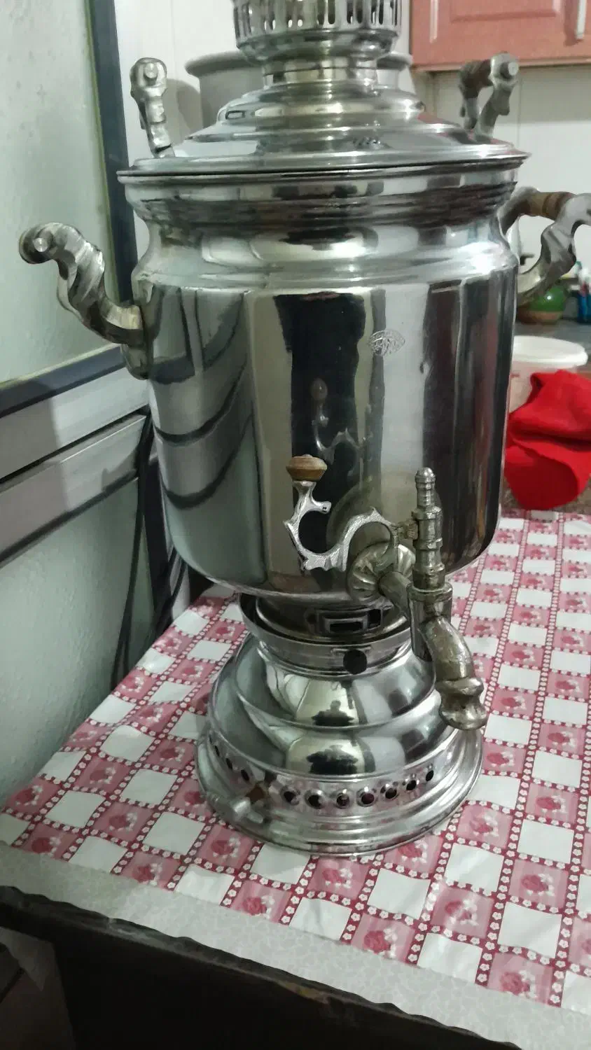 یک عدد سماور عالی نسب|سماور، چای‌ساز، قهوه‌ساز|بهشهر, |دیوار