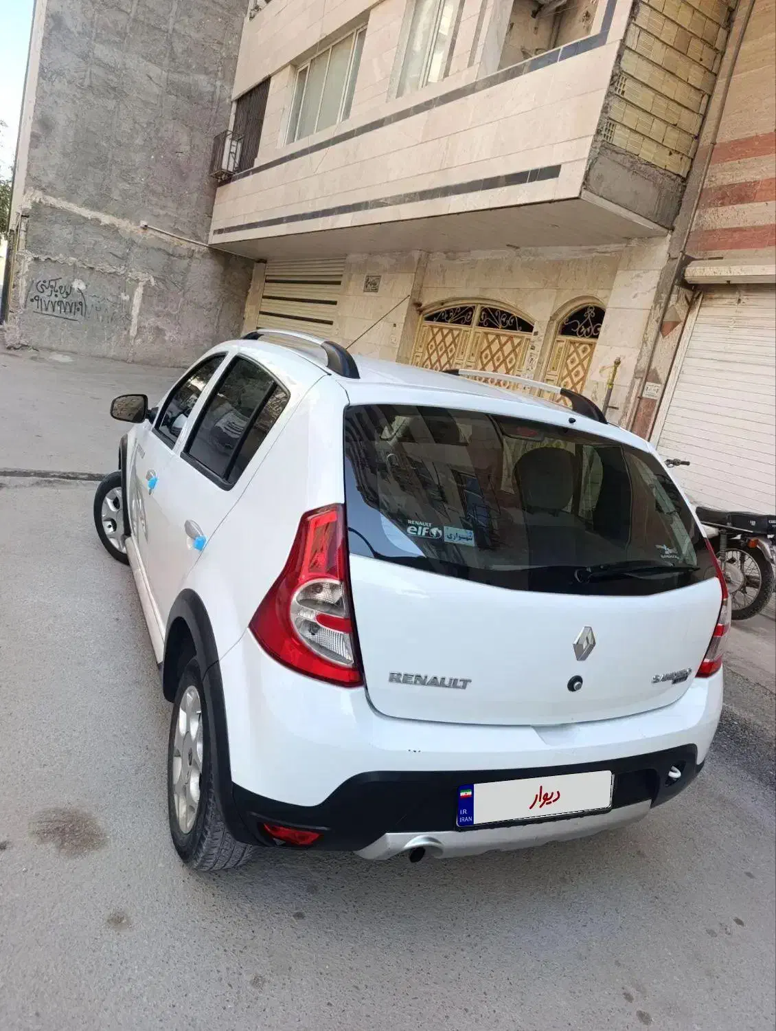 ساندرو استیپ وی دنده ای مدل۹۷ رنگ سفید|خودرو سواری و وانت|تهران, شمشیری|دیوار