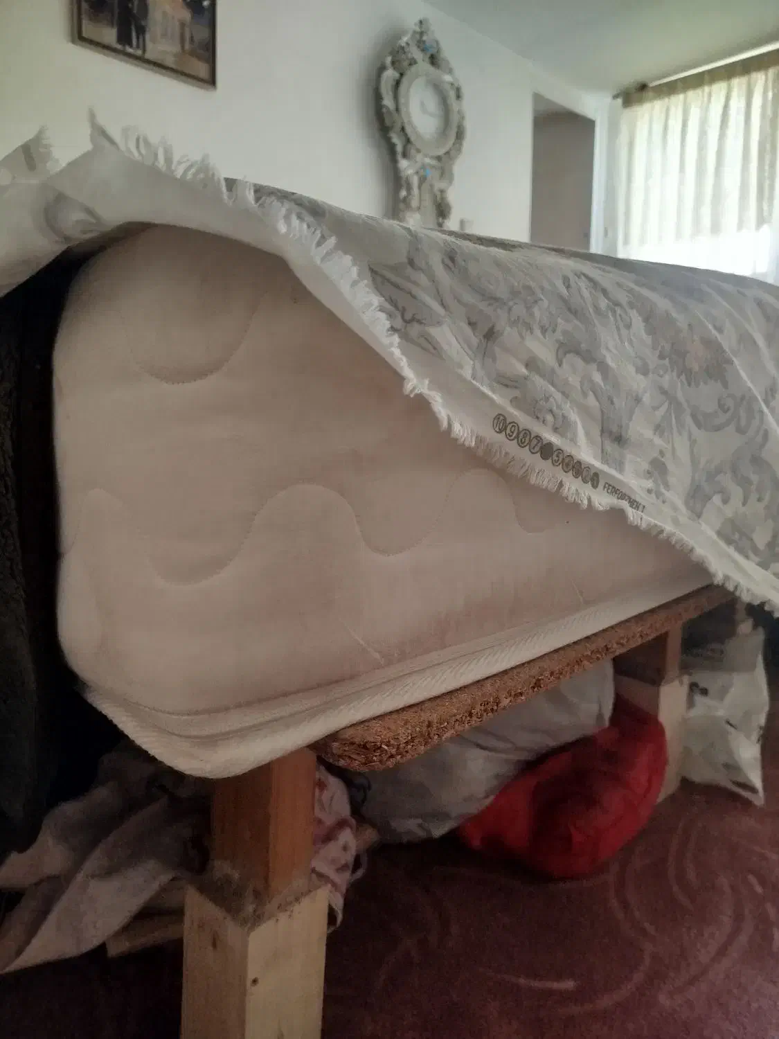 تخت کودک نوجوان|تخت و سرویس خواب|قم, قلعه کامکار|دیوار