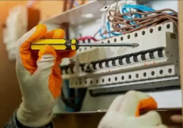 برقکار .برق کار .برقکش .برق کشی .و رفع اتصالی|خدمات پیشه و مهارت|کرمانشاه, |دیوار