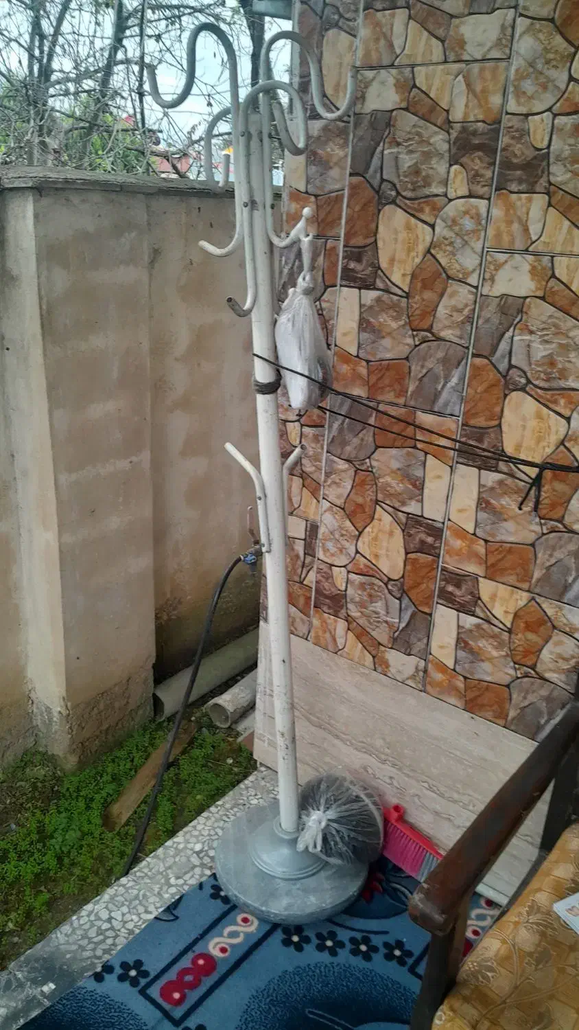 چوب لباس|بندرخت و رختآویز|رشت, حومه رشت|دیوار