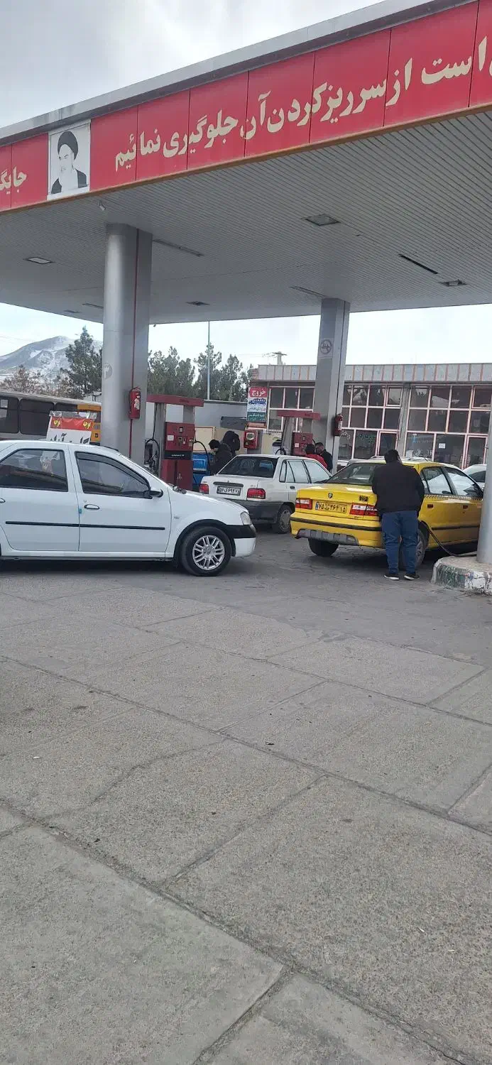 جهت همکاری در پمپ بنزین|استخدام سرایداری و نظافت|آذرشهر, |دیوار