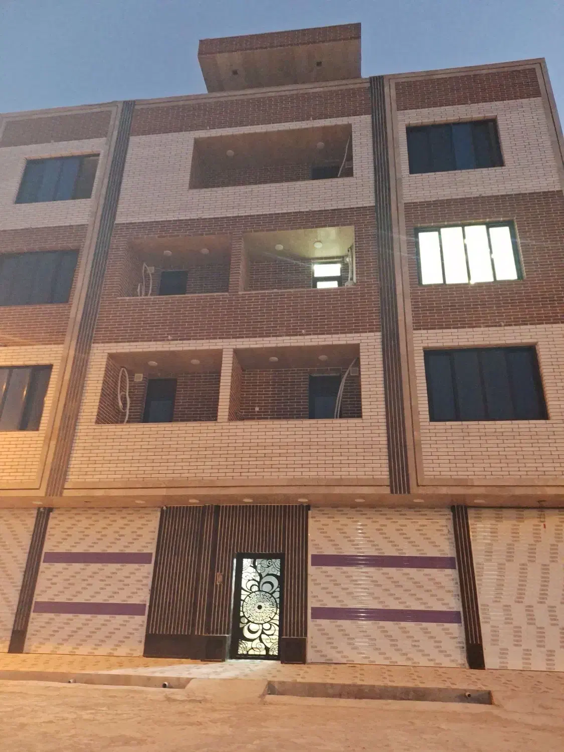 فروش آپارتمان ۵ واحده لوکس|فروش آپارتمان|دوگنبدان, |دیوار
