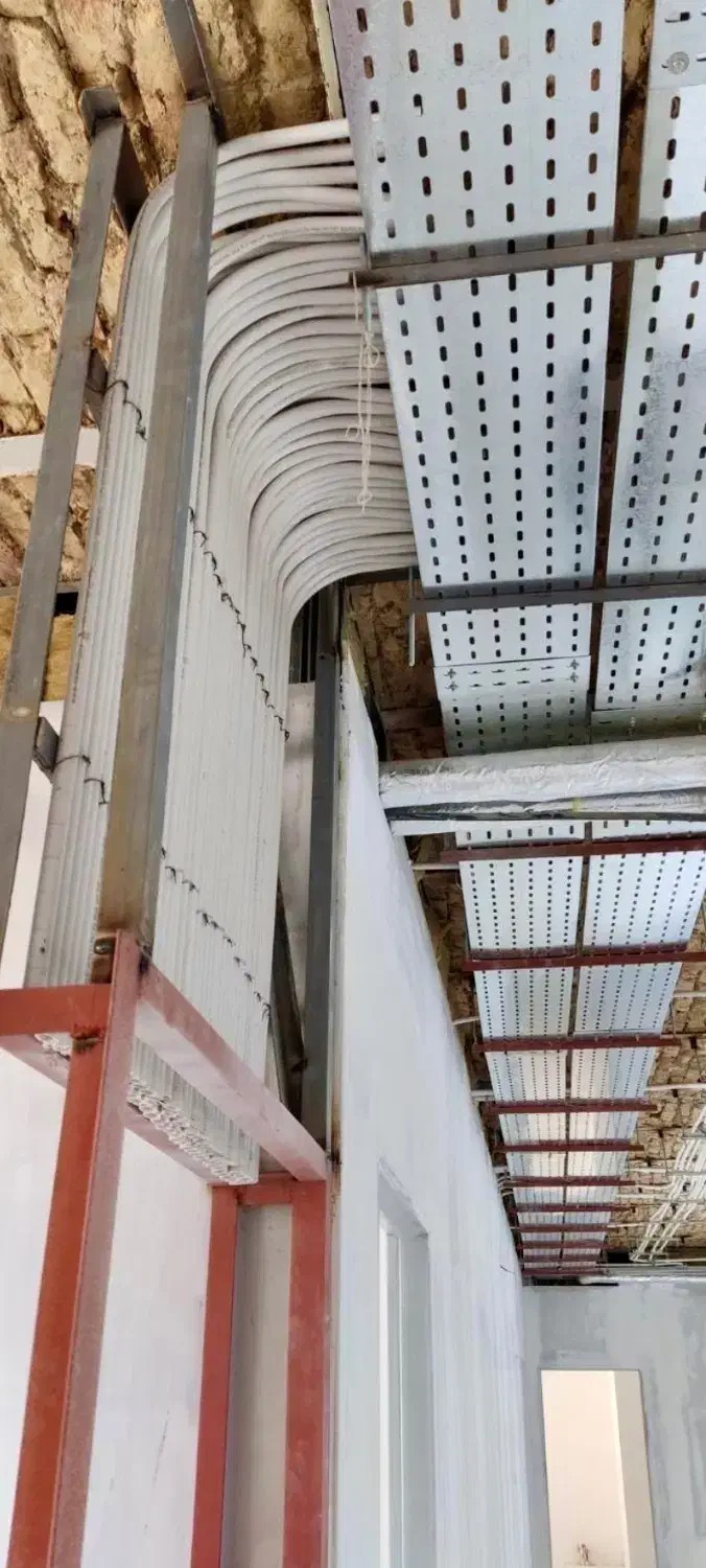استادکار و کارگر ماهر و نیمه ماهر برقکار|استخدام صنعتی، فنی، مهندسی|تهران, ولنجک|دیوار